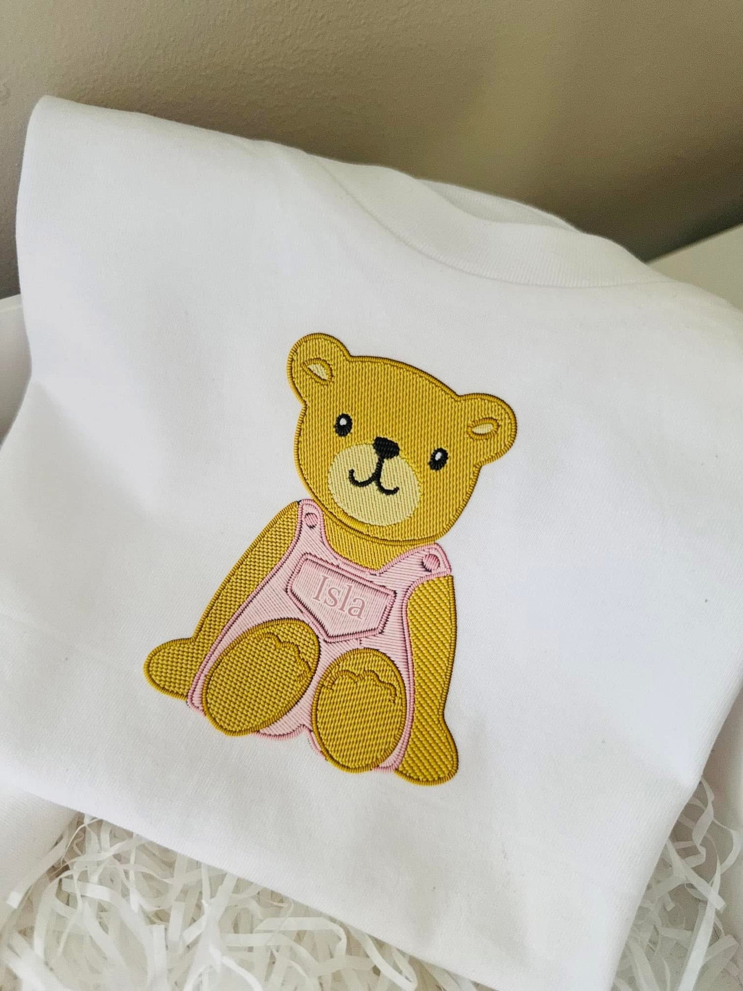 EMBROIDERY DESIGN BEAR PERSONALISED T-SHIRT