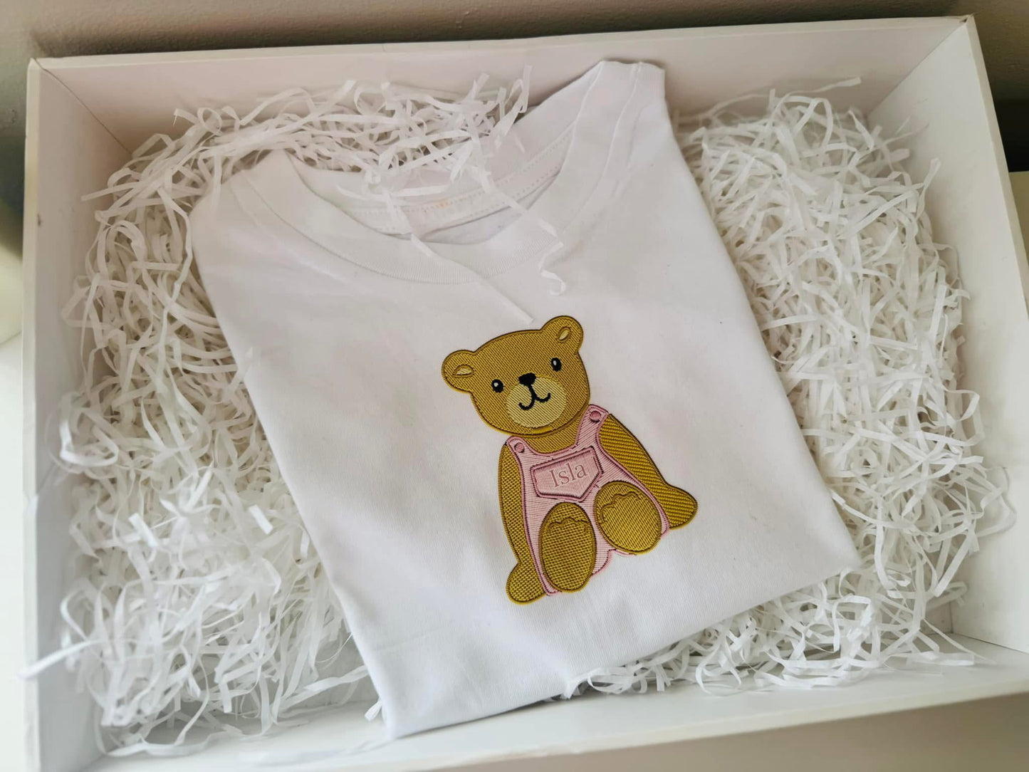 EMBROIDERY DESIGN BEAR PERSONALISED T-SHIRT